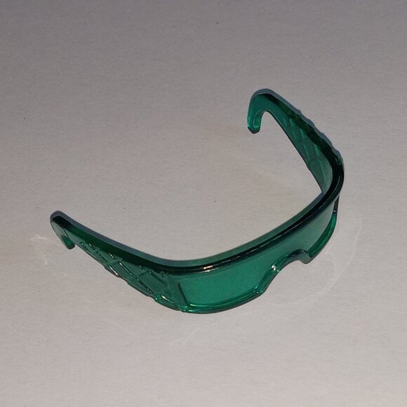 ๐ฏ 10 for $12 / Miniature Green Plastic Sunglasses - Picture 3 of 10